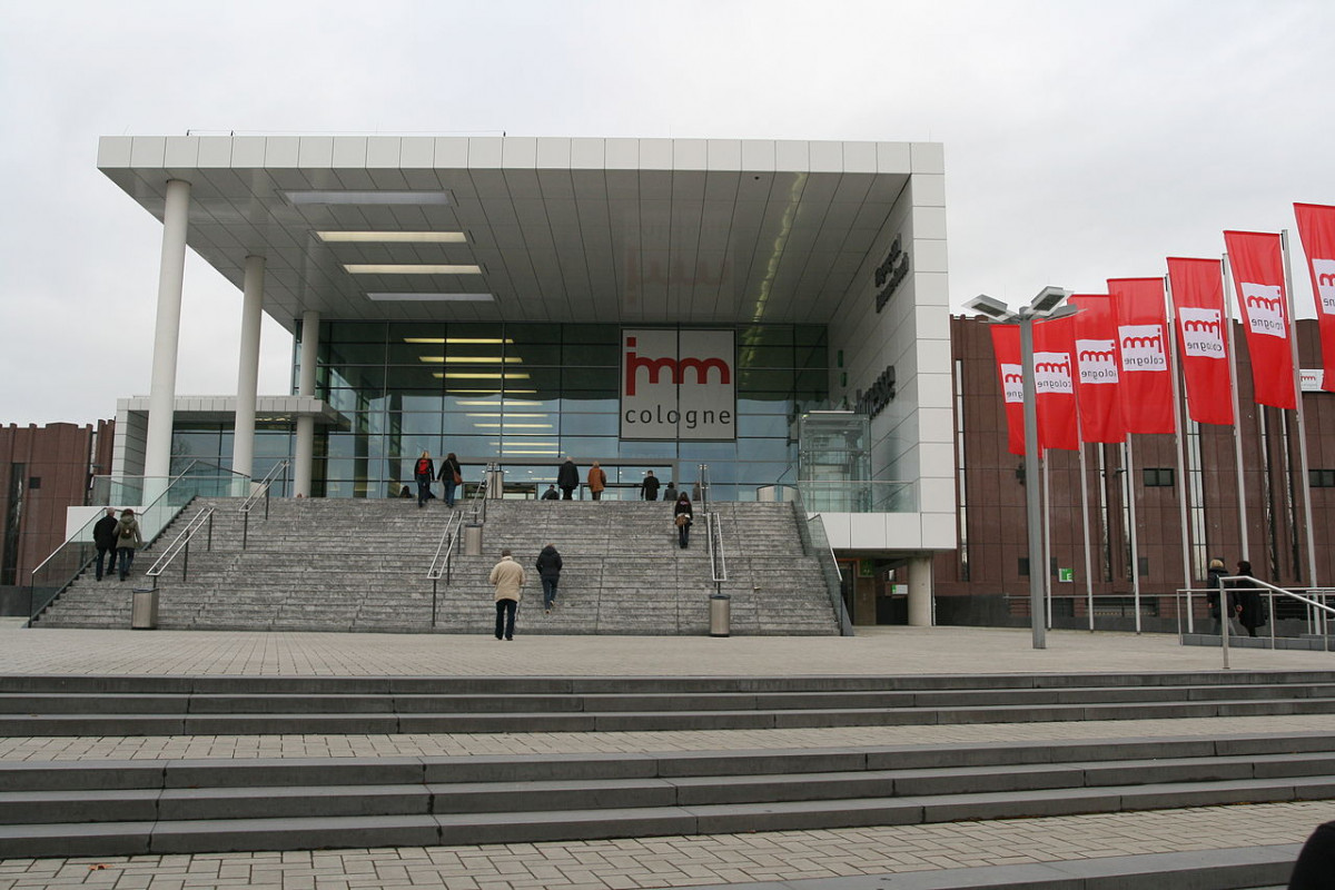 1280px-2009_imm_cologne_-_entrance_south_koelnmesse.jpg